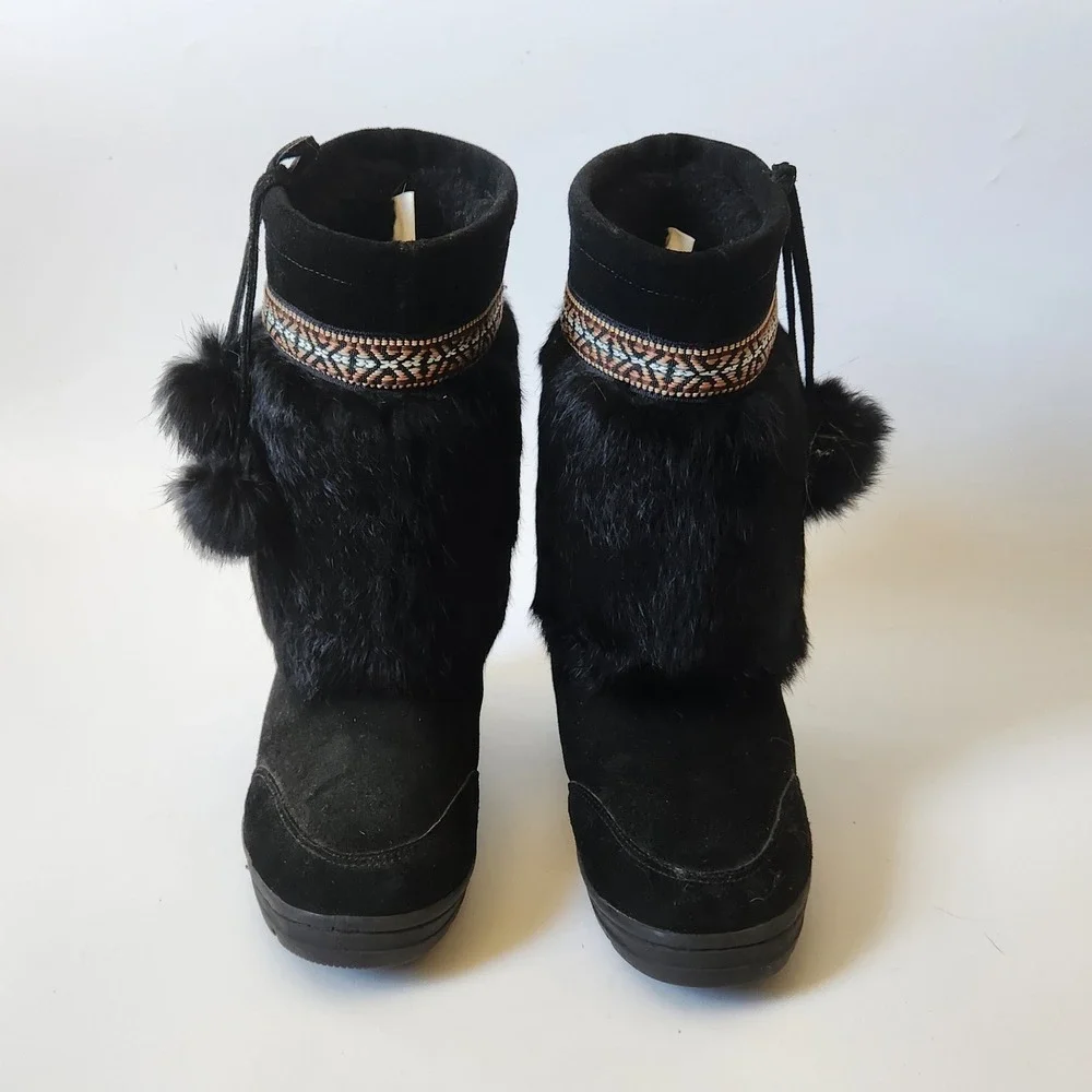 Minnetonka Vintage Rabbit Fur Suede Mukluk Snow Boots 9 Mid Calf Pull On Pom Pom